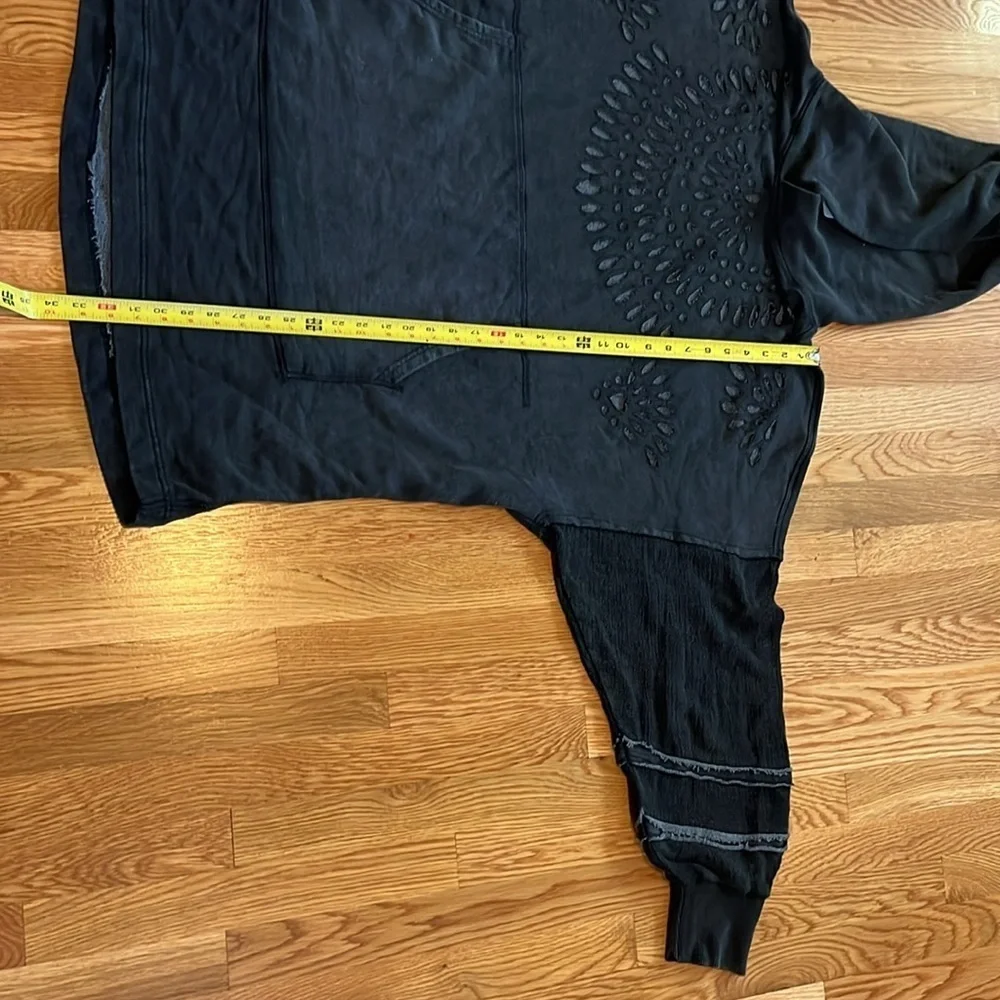 Free People Last Call Sweatshirt in Washed Black Size Large NWT